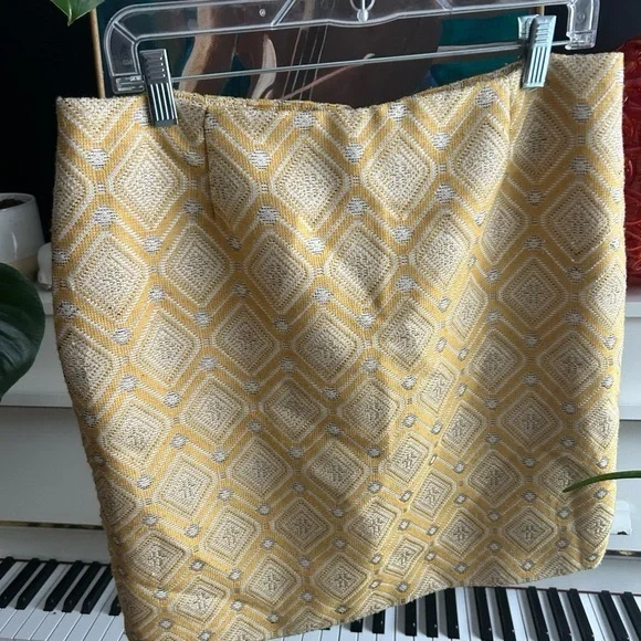 Amanda Chelsea Womens SZ 14 A-Line Skirt Yellow Chevron Brocade Career Zips - Picture 13 of 16